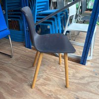 Vitra Hal Kantine / Vergaderstoel | Donkerblauw / Hout
