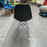 Vitra Eames Plastic Chair DSR | Eetkamerstoel | Zwarte Kuip | Blauw Zitkussen | Chroom