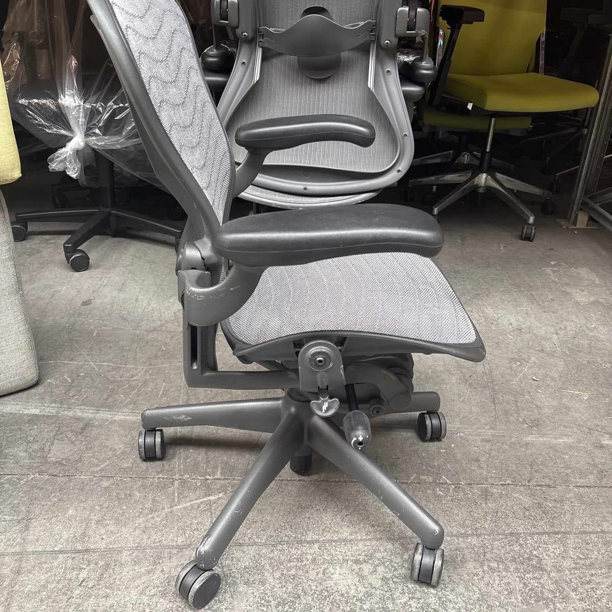 Herman Miller Aeron Classic Grote B | Antraciet / Grijs