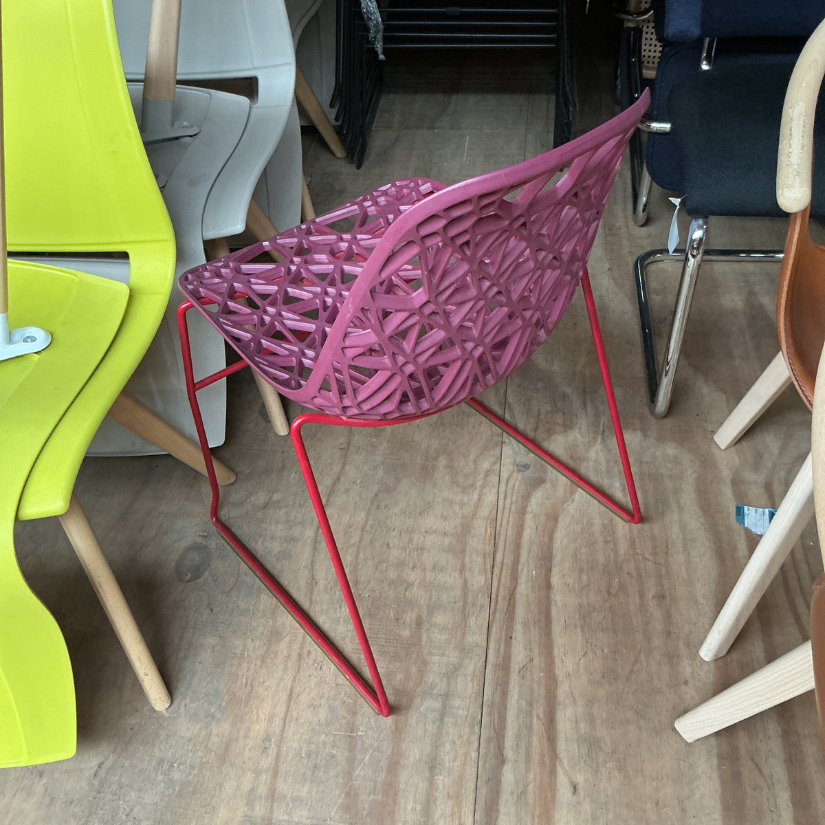 Crassevig Stapelstoel | Bordeaux rood