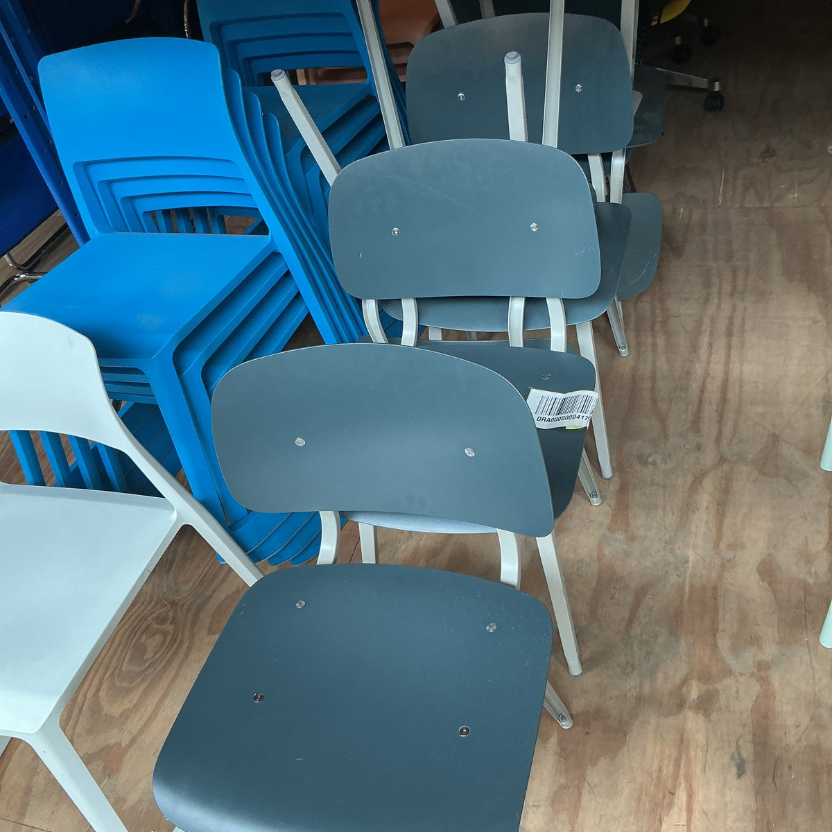 Ahrend Revolt Vergaderstoel | Grijs / Blauw