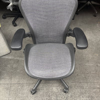 Herman Miller Aeron Classic Grote B | Antraciet / Grijs