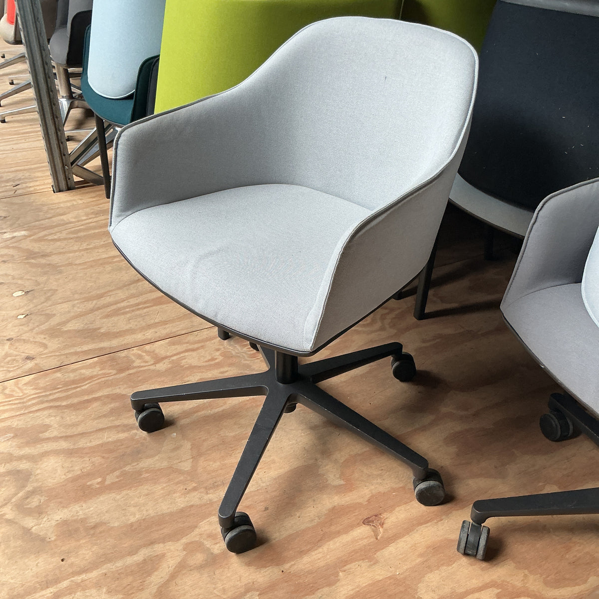 Vitra Softshell Vergaderstoel | Verrijdbaar | Grijs