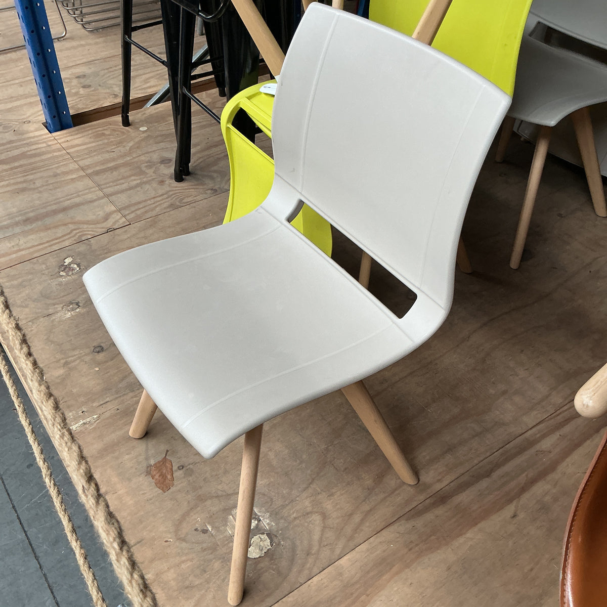 Kush&Co Vergaderstoel | Grijs / Hout