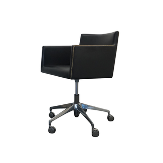 Arper Masai Design Stoel | Zwart Leer | Verrijdbaar