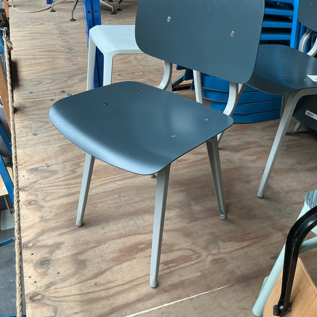 Ahrend Revolt Vergaderstoel | Grijs / Blauw