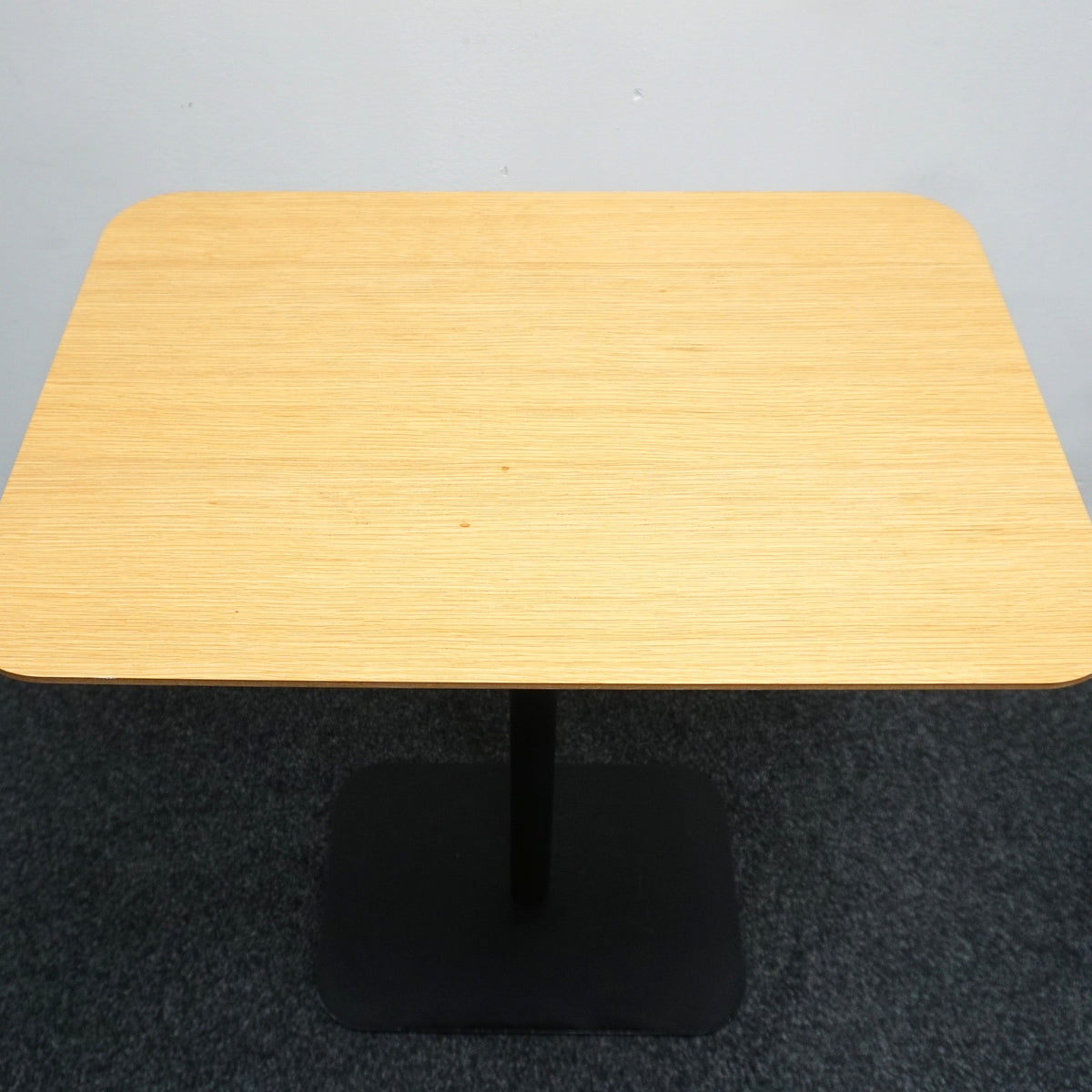 DeVorm MG3 Tafel | Side Table | Eiken / Zwart | 68 x 48 x 73 cm
