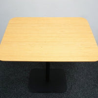 DeVorm MG3 Tafel | Side Table | Eiken / Zwart | 68 x 48 x 73 cm