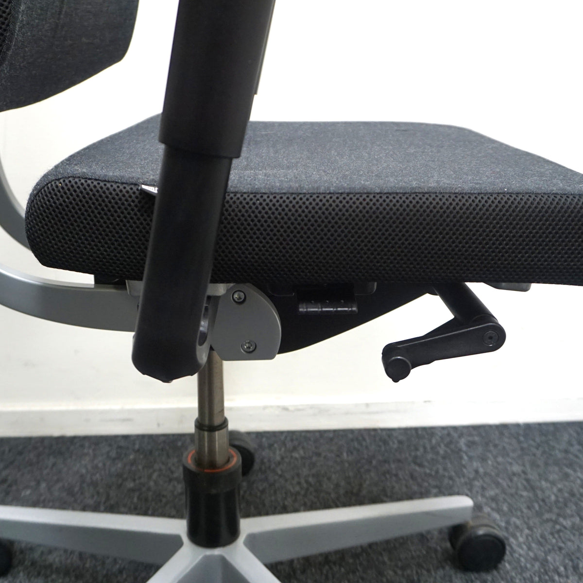 Sedus Black Dot Bureaustoel | Donkergrijs / Zwart