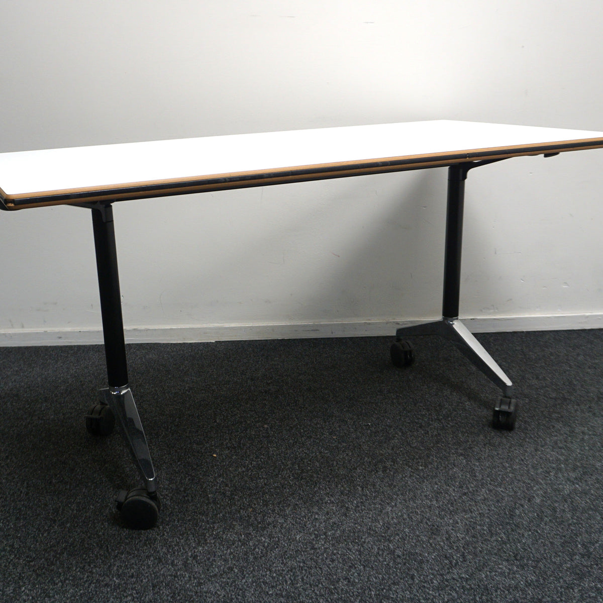 Wilkhahn Timetable Klaptafel | Verrijdbaar | 140 x 70 cm