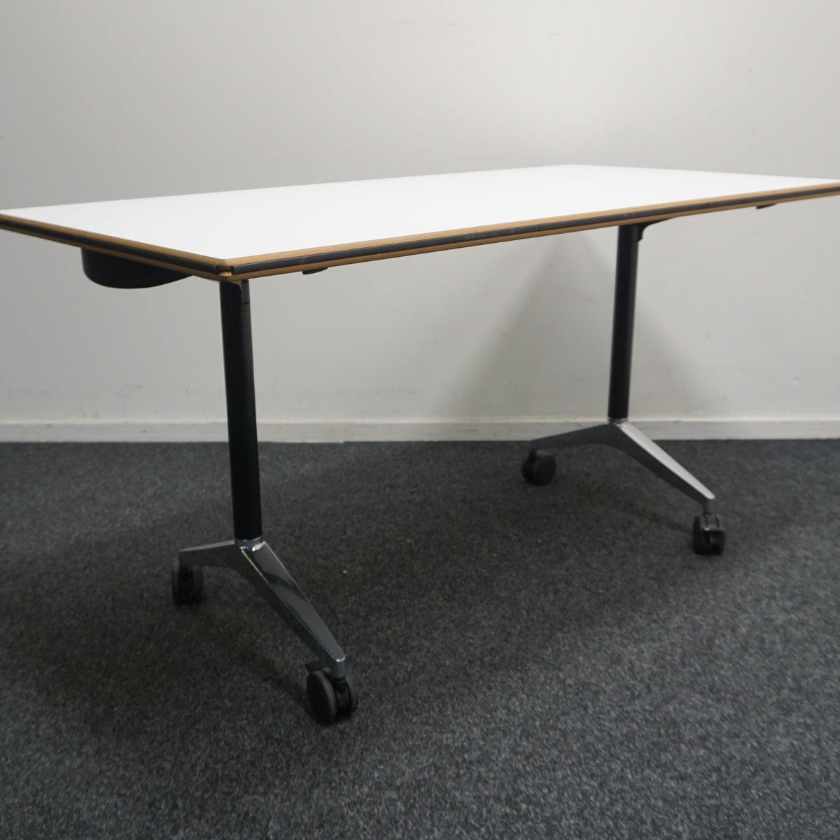 Wilkhahn Timetable Klaptafel | Verrijdbaar | 140 x 70 cm