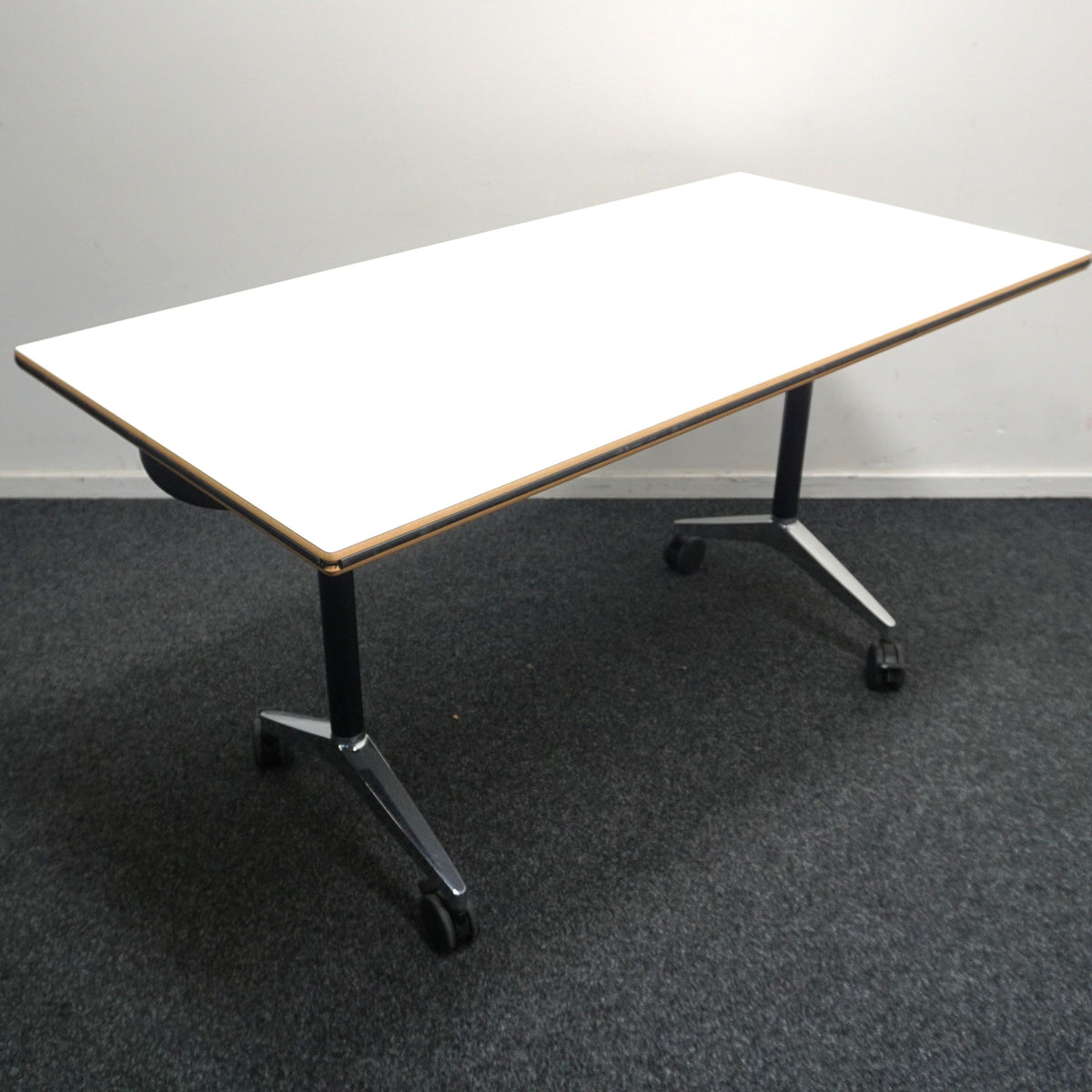 Wilkhahn Timetable Klaptafel | Verrijdbaar | 140 x 70 cm