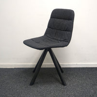 Viccarbe Maarten Soft Upholstery Design Stoel | Donkergrijs