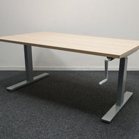 Slinger Bureau | 140x80 cm | Hoogte 61-88 cm | Licht Eiken