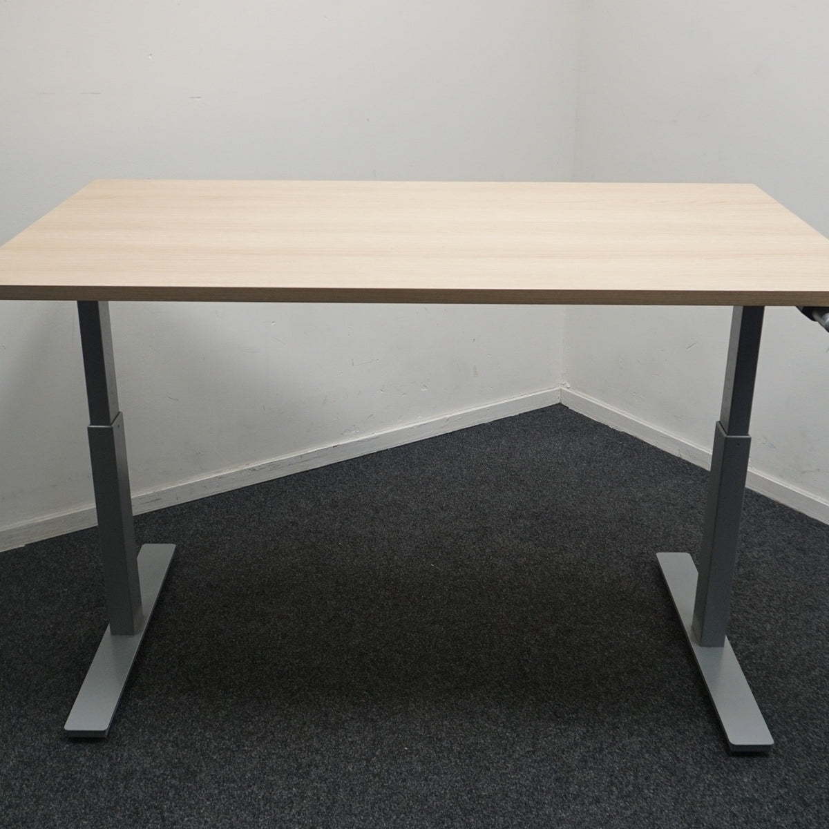 Slinger Bureau | 140x80 cm | Hoogte 61-88 cm | Licht Eiken