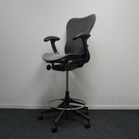 Herman Miller Mirra 2 Baliestoel | Grafit | Stof | Mesh