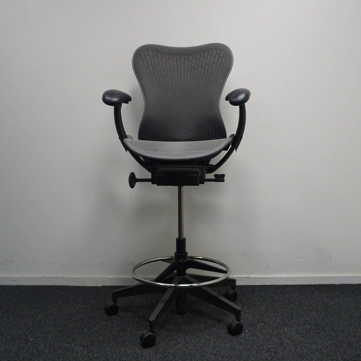 Herman Miller Mirra 2 Baliestoel | Grafit | Stof | Mesh