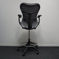Herman Miller Mirra 2 Baliestoel | Grafit | Stof | Mesh