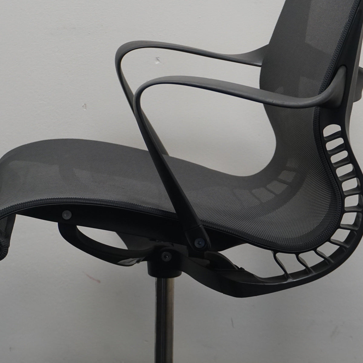 Herman Miller Setu Vergaderstoel | Bureaustoel | Antraciet