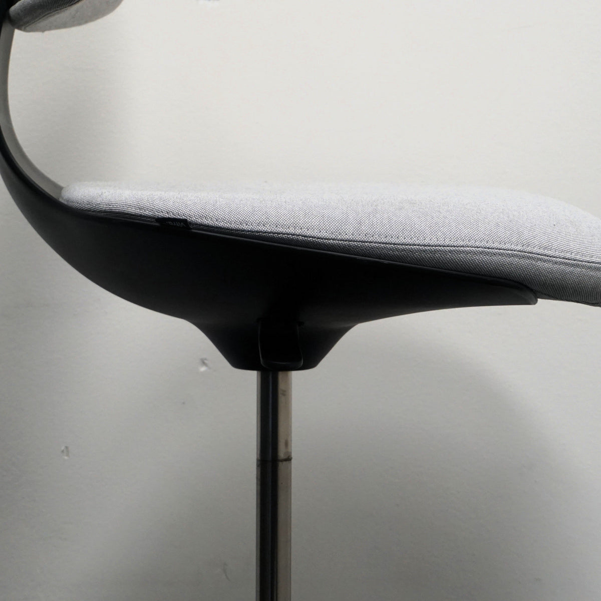 Vitra Rookie Baliestoel | Lichtgrijs