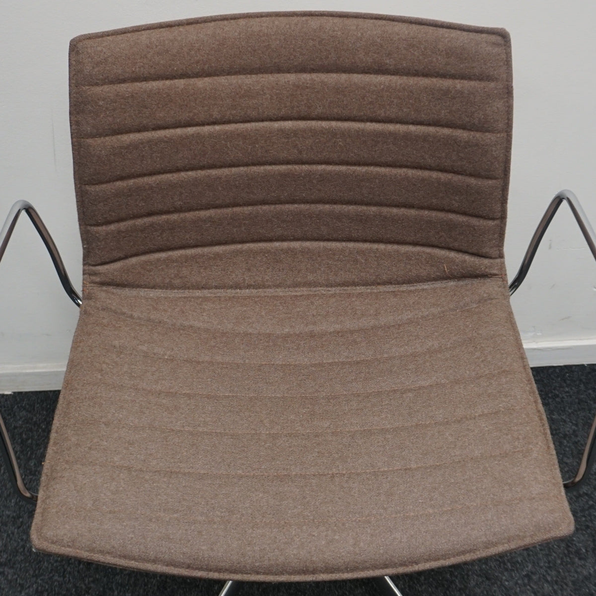 Arper Catifa 53 Design Vergaderstoelen | Bruin | Draaibaar