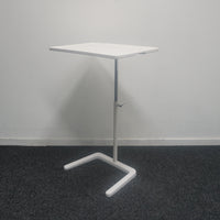 Vitra Nestable bijzettafel | Laptop Tafel | Soft Light