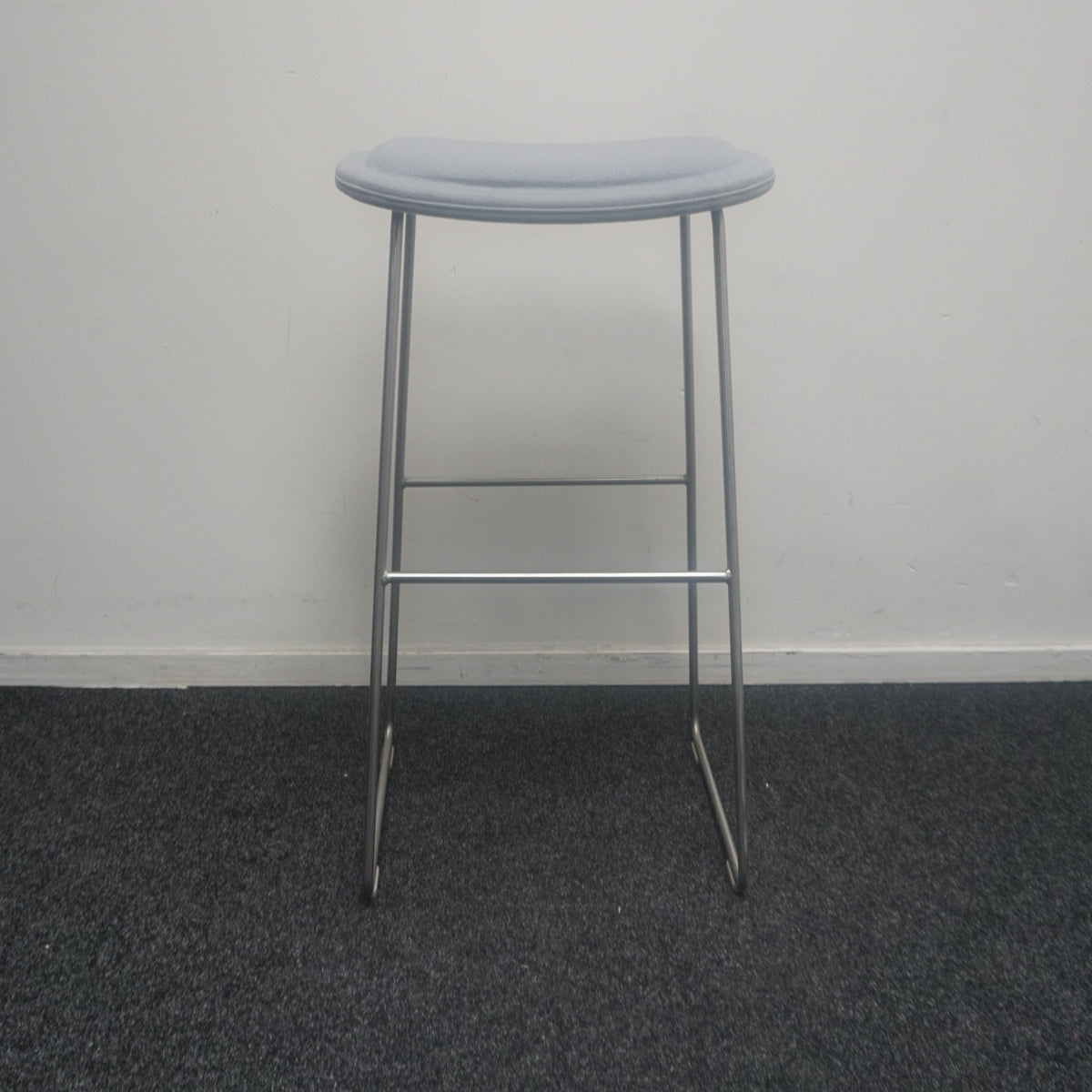Cappellini Hi Pad Stool | Barkruk | Lichtgrijs | ZH 79 cm