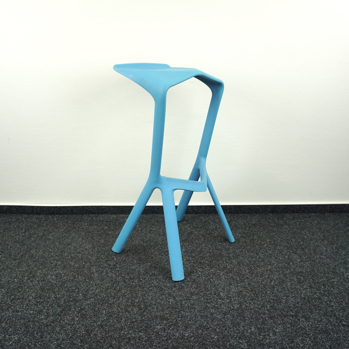 Plank Miura Design Barkruk | Blauw | Zithoogte 78 cm