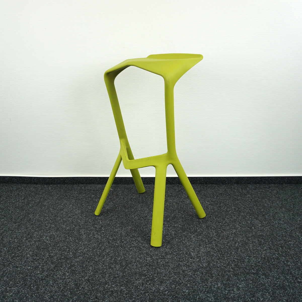 Plank Miura Design Barkruk | Groen | Zithoogte 78 cm