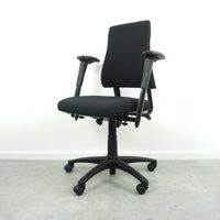BMA Axia Bureaustoel | Refurbished | Nieuw Gestoffeerd | Zwart