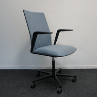 Arper Kinesit Vergaderstoel | Blauw
