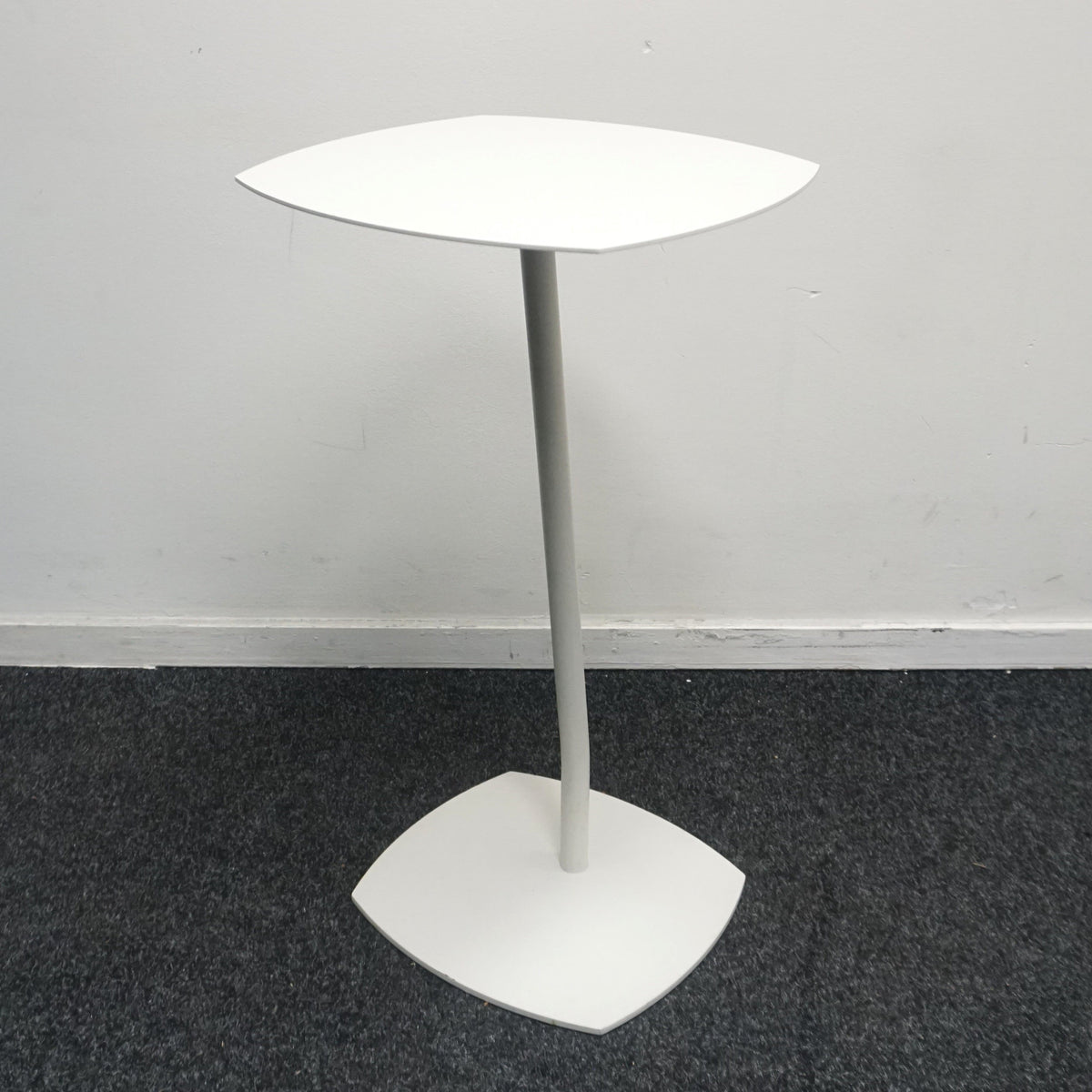 Lammhults Add Table Design Bijzettafel | Wit | 35 x 37 x 66 cm