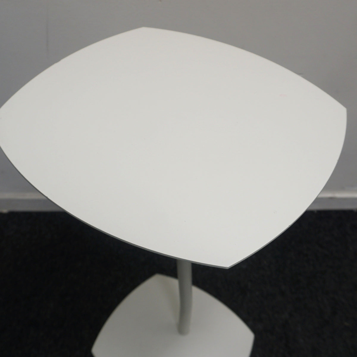 Lammhults Add Table Design Bijzettafel | Wit | 35 x 37 x 66 cm