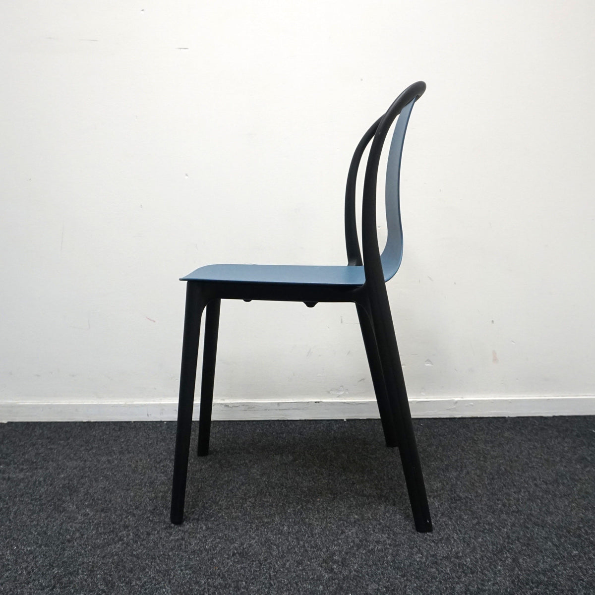 Vitra Eames Belleville Design Stoel | Blauw / Zwart