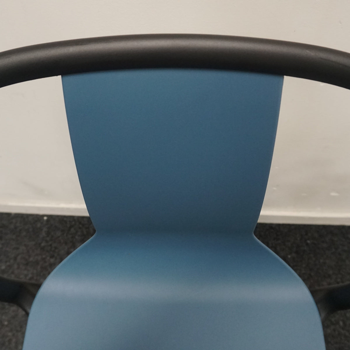 Vitra Eames Belleville Design Stoel | Blauw / Zwart