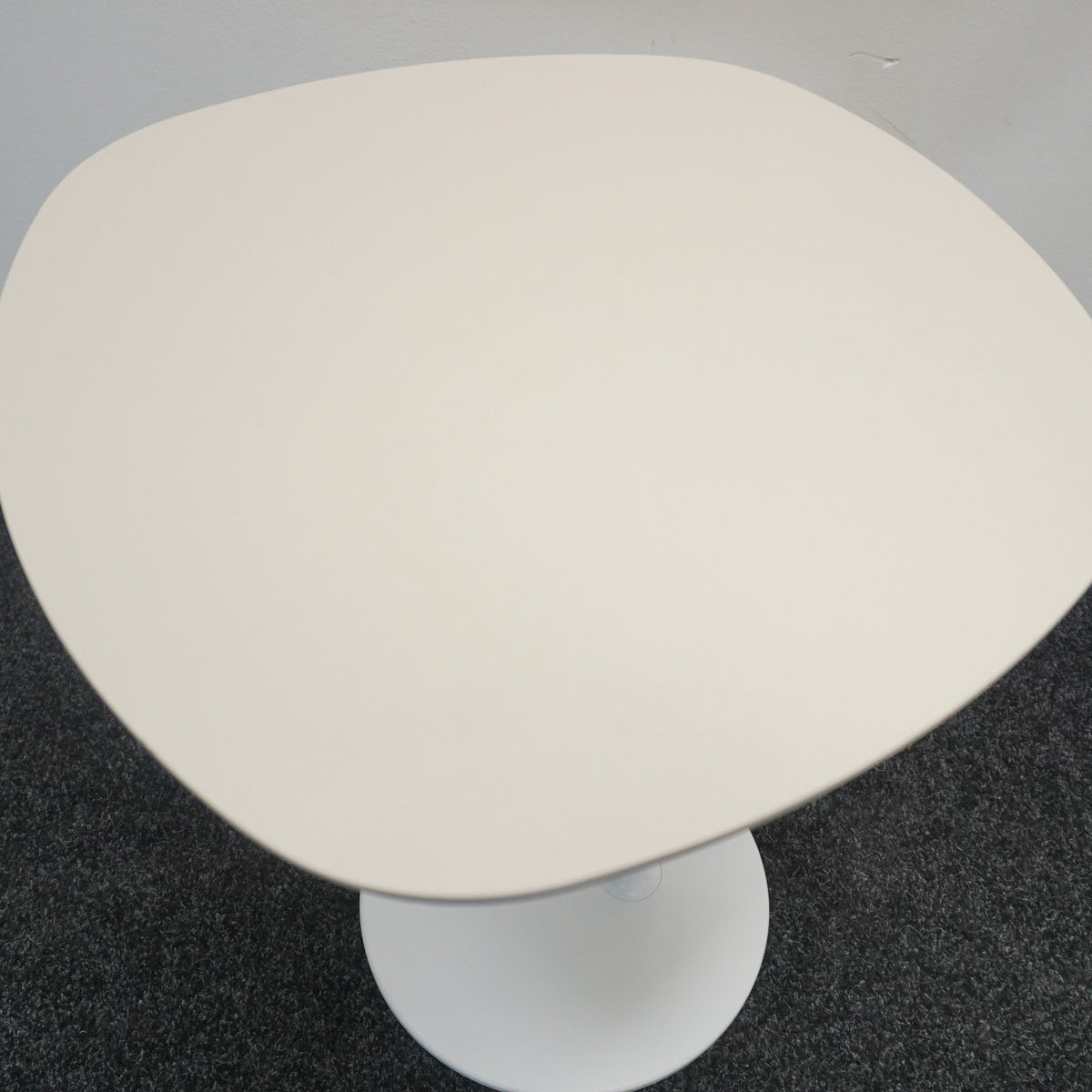Moroso Bloomy Design Bijzettafel | Beige | 45 x 43 cm