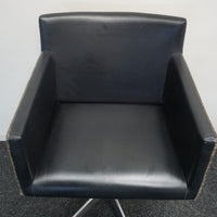 Arper Masai Design Stoel | Zwart Leer | Verrijdbaar