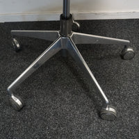 Arper Masai Design Stoel | Zwart Leer | Verrijdbaar
