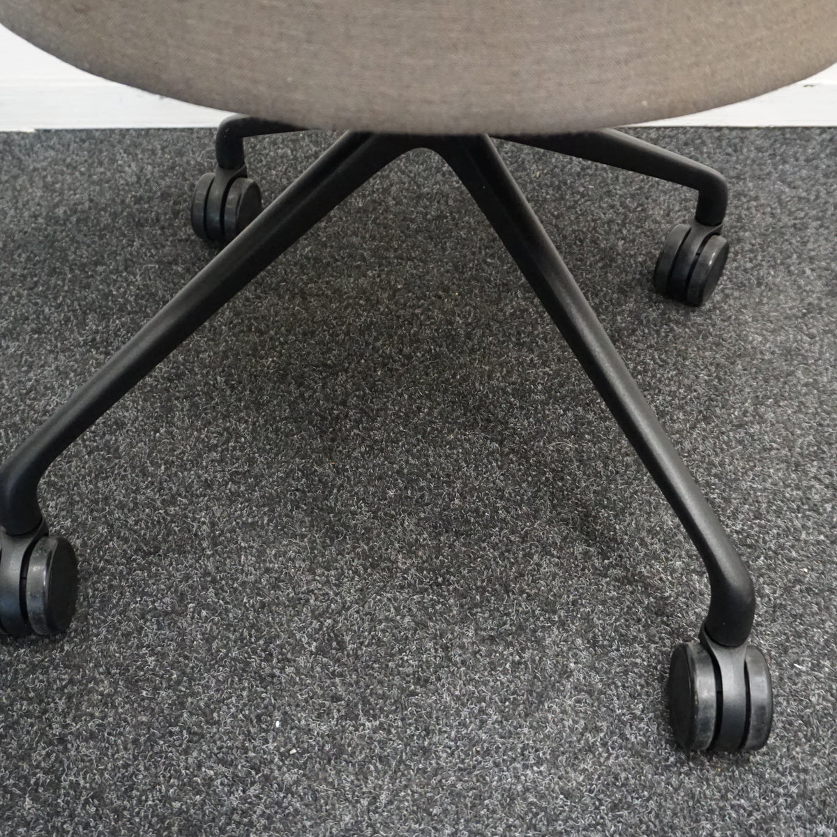 Viccarbe Copa Chair Design Stoel | Bruin | Verrijdbaar