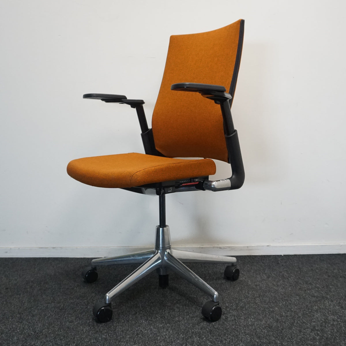 Ahrend 2020 Extra Verta Bureaustoel | Oranje / Zwart