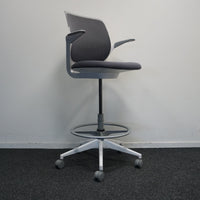 Steelcase Cobi Chair | Baliestoel | Grijs / Wit | Met Armsteunen