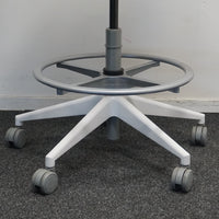 Steelcase Cobi Chair | Baliestoel | Grijs / Wit | Met Armsteunen