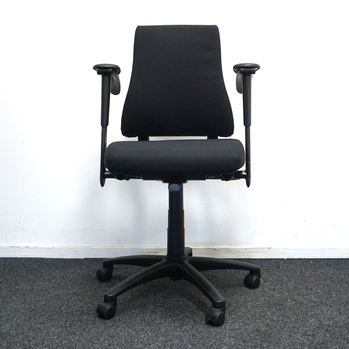BMA Axia Bureaustoel | Nieuw Gestoffeerd | Zwart | 3D pads