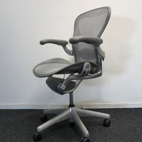 Herman Miller Aeron type B  Bureaustoel | Ergonomisch | Titanium