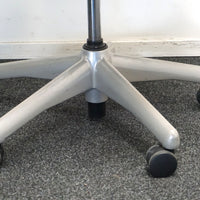 Herman Miller Aeron type B  Bureaustoel | Ergonomisch | Titanium