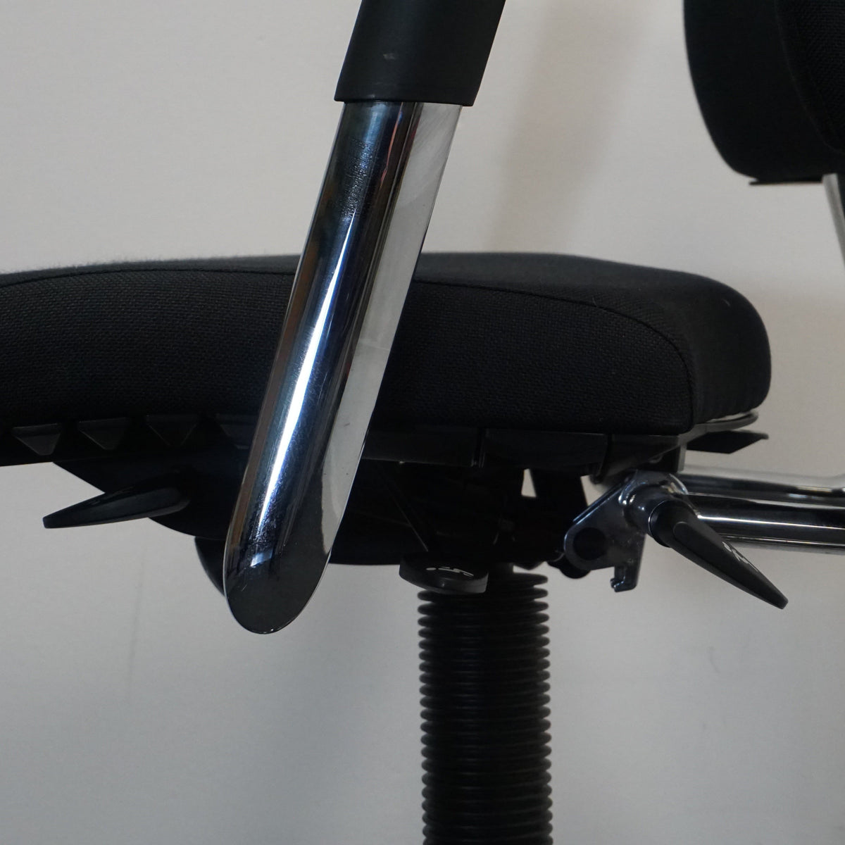 BMA Axia Baliestoel | Zwart | Nieuwe Stof | 4D-Pads