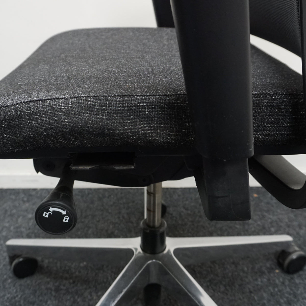 Gispen Zinn Bureaustoel | Ergonomisch | Donkergrijs / Chroom