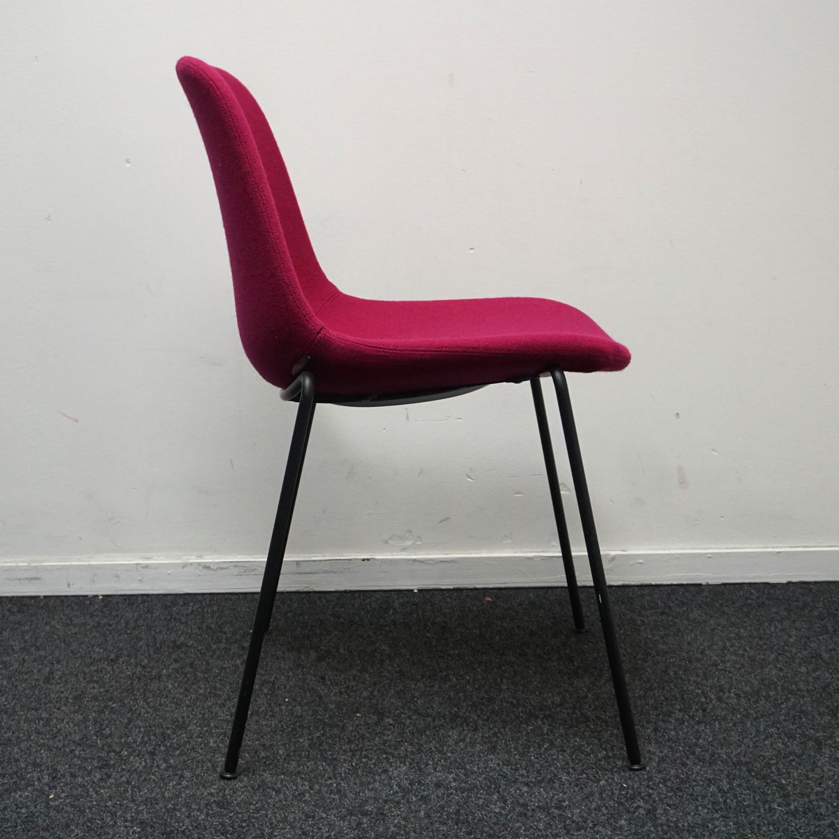 Crassevig Pola Light R/4L Design Stoel | Fuchsia | Stof