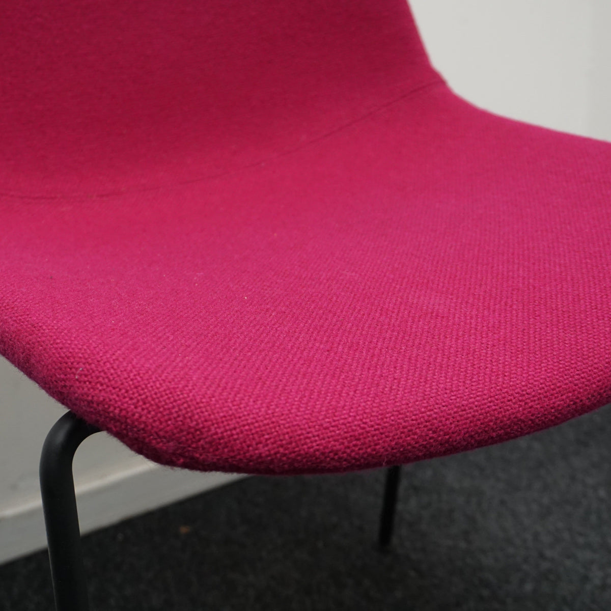 Crassevig Pola Light R/4L Design Stoel | Fuchsia | Stof