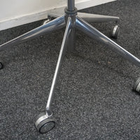 Arper Catifa 53 Design Vergaderstoel | Verrijdbaar | Donkerbruin Leer